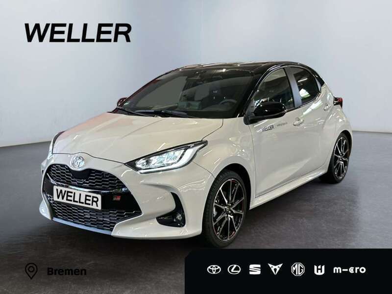 Dynamicgrey metallic / dach s Gebraucht 2024 Toyota Yaris Hybrid Sport Kleinwagen | 26.980 € (Guter Preis) - Bild 1/3