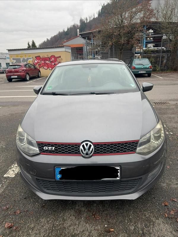 Grau Gebraucht 2011 VW Polo Kleinwagen | 3.700 € (Fairer Preis) - Bild 1/4