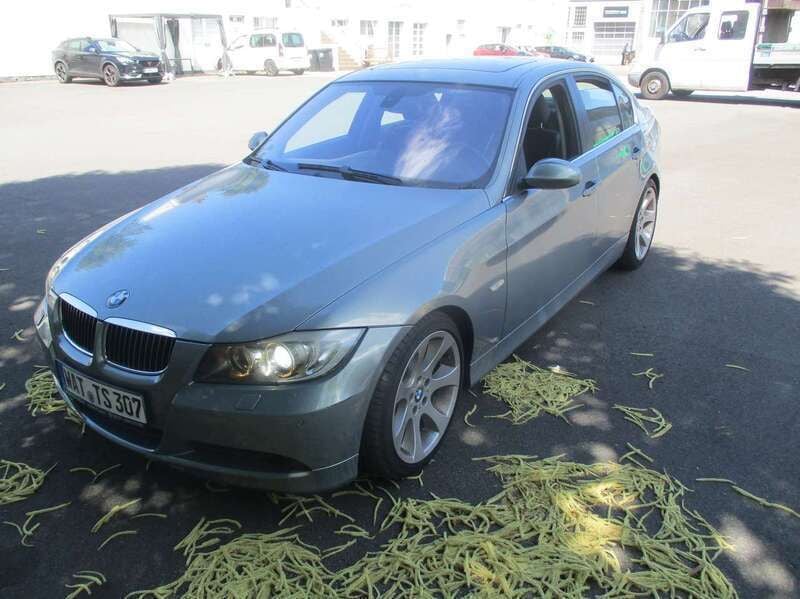 Arktis metallic Gebraucht 2005 BMW 325 Limousine | 6.450 € (Fairer Preis) - Bild 1/4