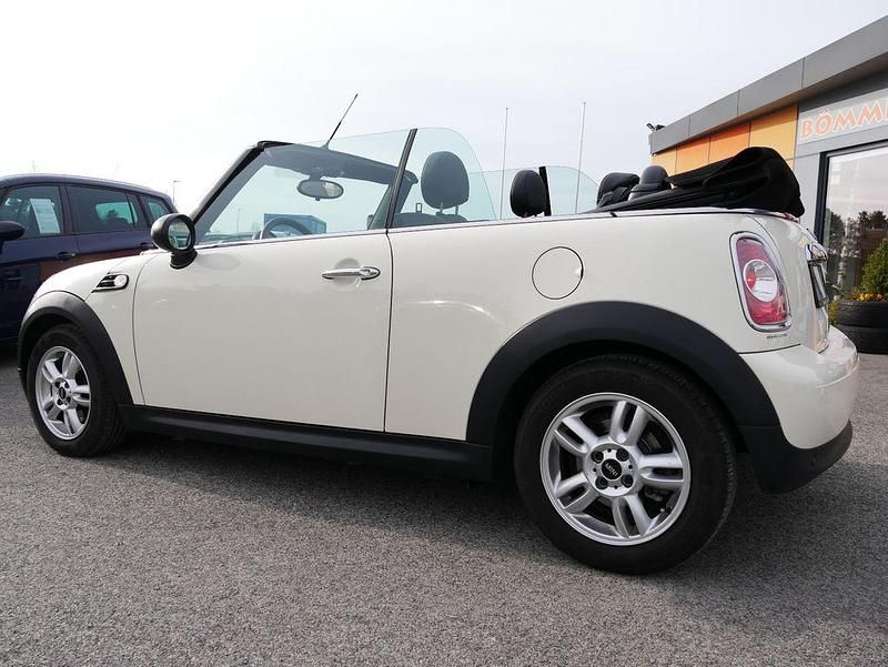 Gebraucht Mini One Cabriolet 98 PS (72 kW) 2012 Weiß Cabrio