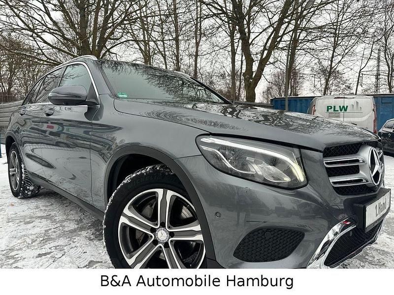 Gebraucht Mercedes GLC250 211 PS (155 kW) 2016 Selenitgrau SUV