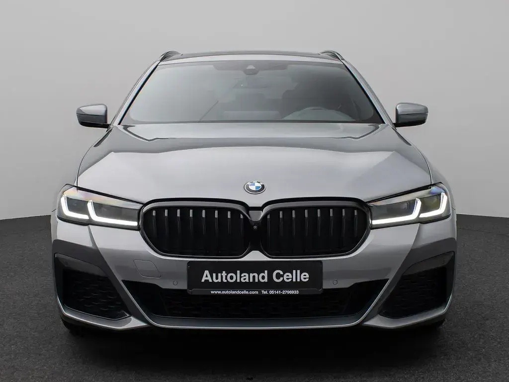 Gebraucht BMW 530 M Sport 286 PS (210 kW) 2023 Grau Limousine