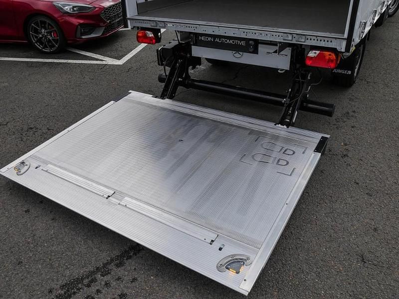 Neu Mercedes Sprinter 125 PS (91 kW) 2025 Arktikweiß Van