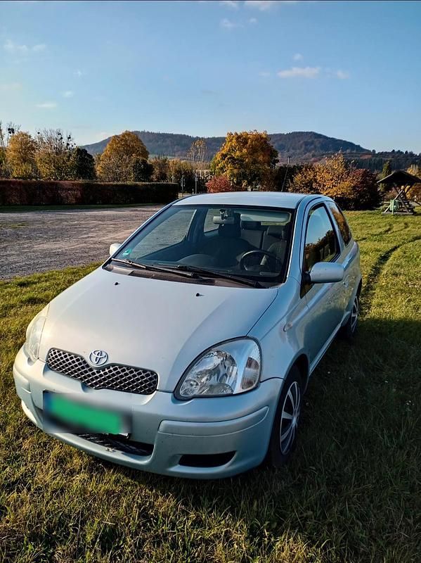 Blau Gebraucht 2005 Toyota Yaris Kleinwagen | 1.999 € (Fairer Preis) - Bild 1/4