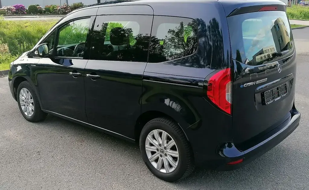 Gebraucht Mercedes eCitan 89 kW (122 PS) 2024 Blau Kombi