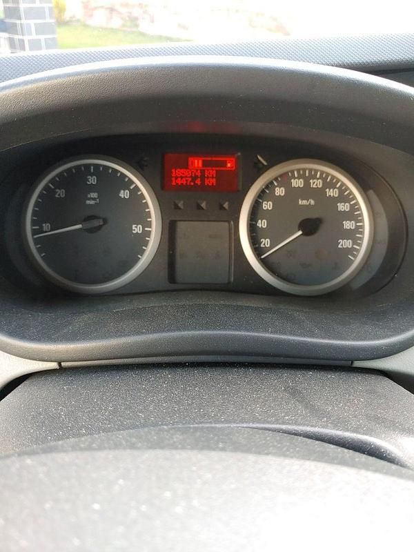 Blau Gebraucht 2010 Opel Vivaro Van / Kleinbus | 9.000 € (Fairer Preis) - Bild 1/4