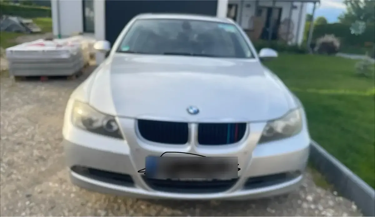 Gebraucht BMW 320 150 PS (110 kW) 2007 Silber Limousine