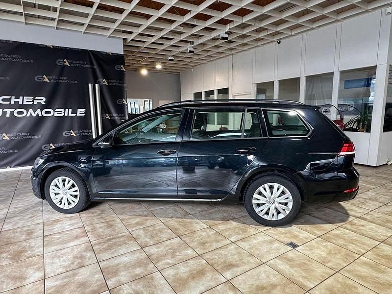 Gebraucht VW Golf VII Trendline 116 PS (85 kW) 2017 Schwarz Kombi