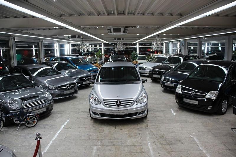 Polarsilber metalliclack Gebraucht 2006 Mercedes 170 Limousine | 1.990 € - Bild 1/4