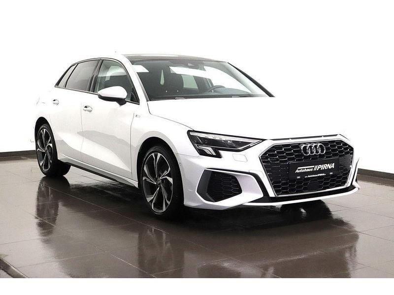 Gebraucht Audi A3 S-Line 150 PS (110 kW) 2022 Weiß Limousine