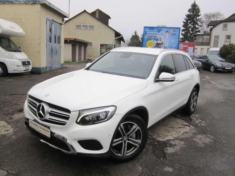 Polarweiss unilack Gebraucht 2015 Mercedes GLC220 SUV | 22.900 € (Guter Preis) - Bild 1/4