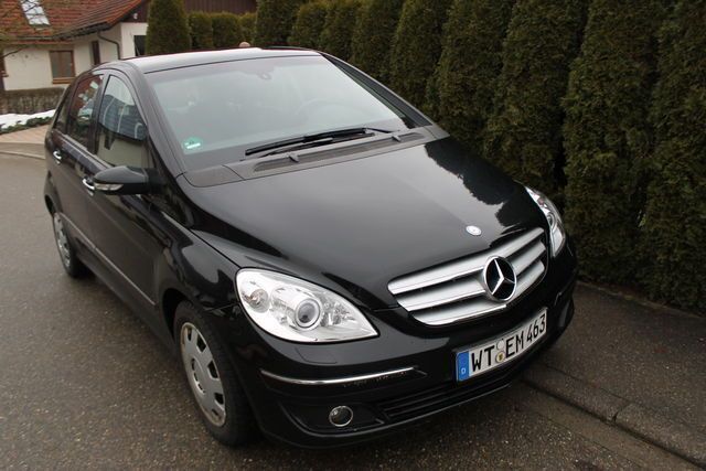 Gebraucht Mercedes B200 140 PS (102 kW) 2007 Schwarz Van / Kleinbus