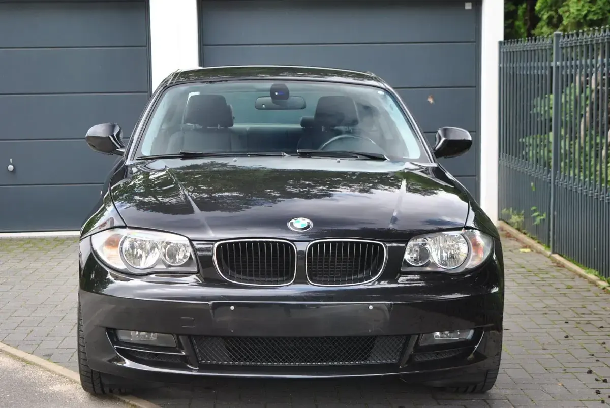 Gebraucht BMW 120 Coupé Advantage 170 PS (125 kW) 2010 Schwarz Coupé