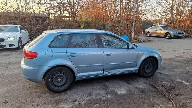 Gebraucht Audi A3 Ambition 116 PS (85 kW) 2004 Blau Kleinwagen