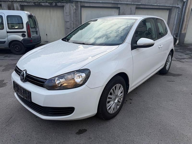 Gebraucht VW Golf VII 80 PS (58 kW) 2012 Weiß Limousine