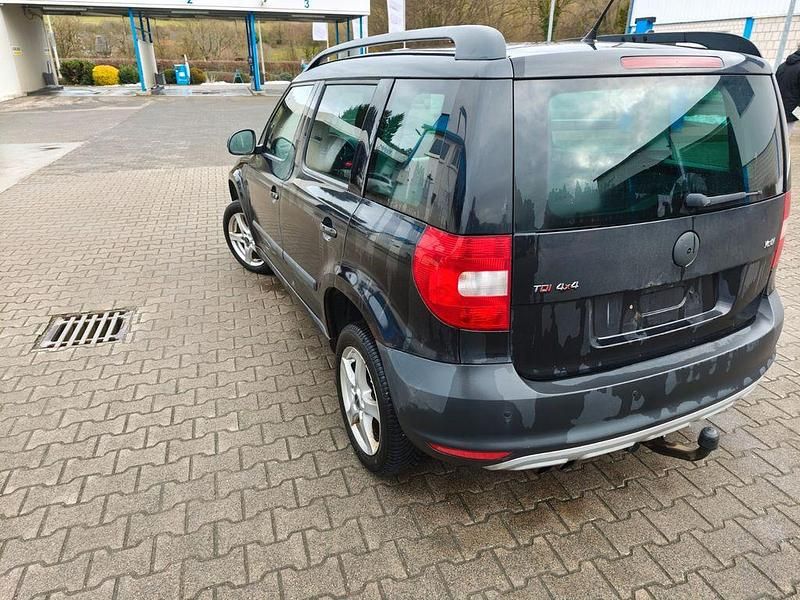 Gebraucht Skoda Yeti Plus Edition 170 PS (125 kW) 2011 Schwarz SUV