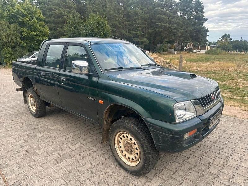 Grün Gebraucht 1999 Mitsubishi L200 Abholung | 4.790 € (Superpreis) - Bild 1/4