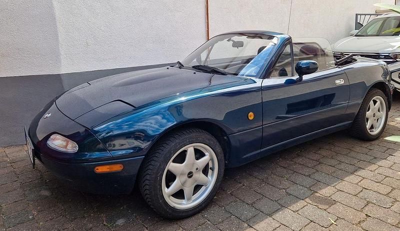 Blau Gebraucht 1998 Mazda MX5 Cabrio | 9.500 € (Fairer Preis) - Bild 1/4
