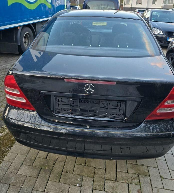 Gebraucht Mercedes C180 Classic 143 PS (105 kW) 2004 Schwarz Limousine