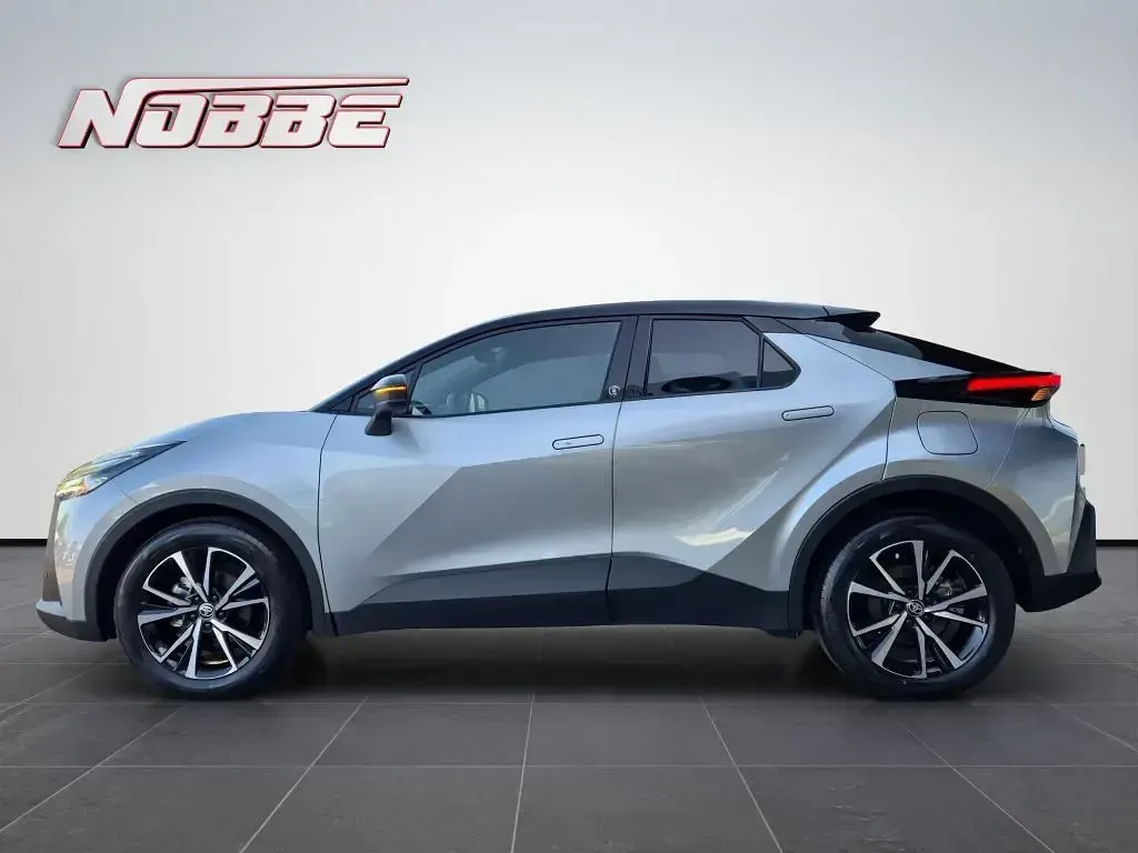 Neu Toyota C-HR Team 197 PS (144 kW) 2026 Shimmering silver metallic/sch SUV