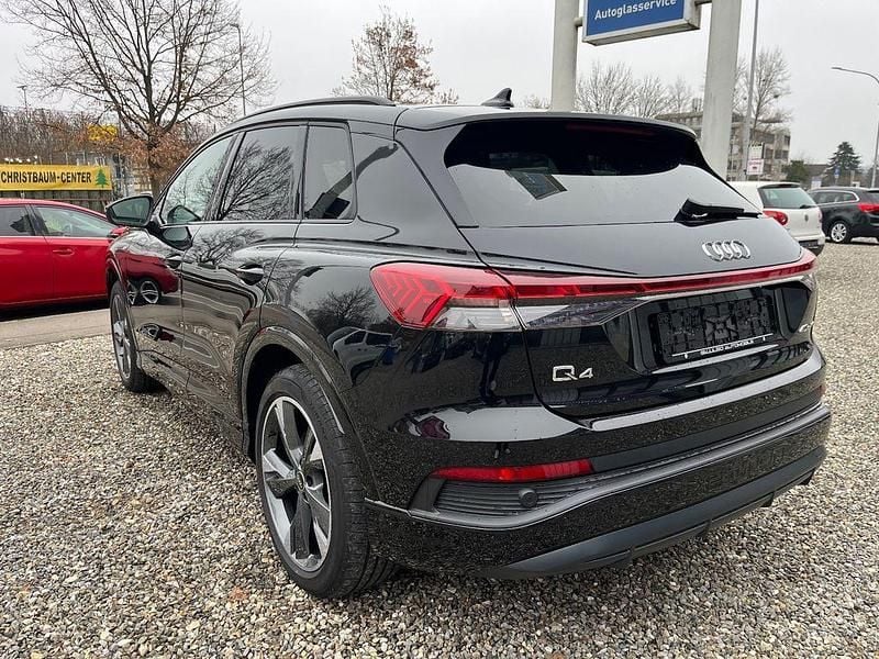Gebraucht Audi Q4 e-tron Basis 150 kW (204 PS) 2022 Schwarz SUV