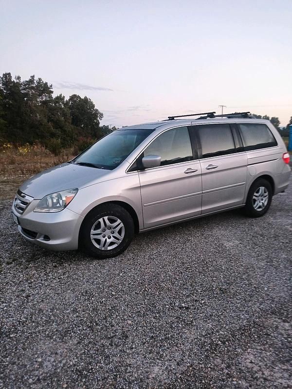 Grau Gebraucht 2005 Honda Odyssey Van / Kleinbus | 4.800 € - Bild 1/4