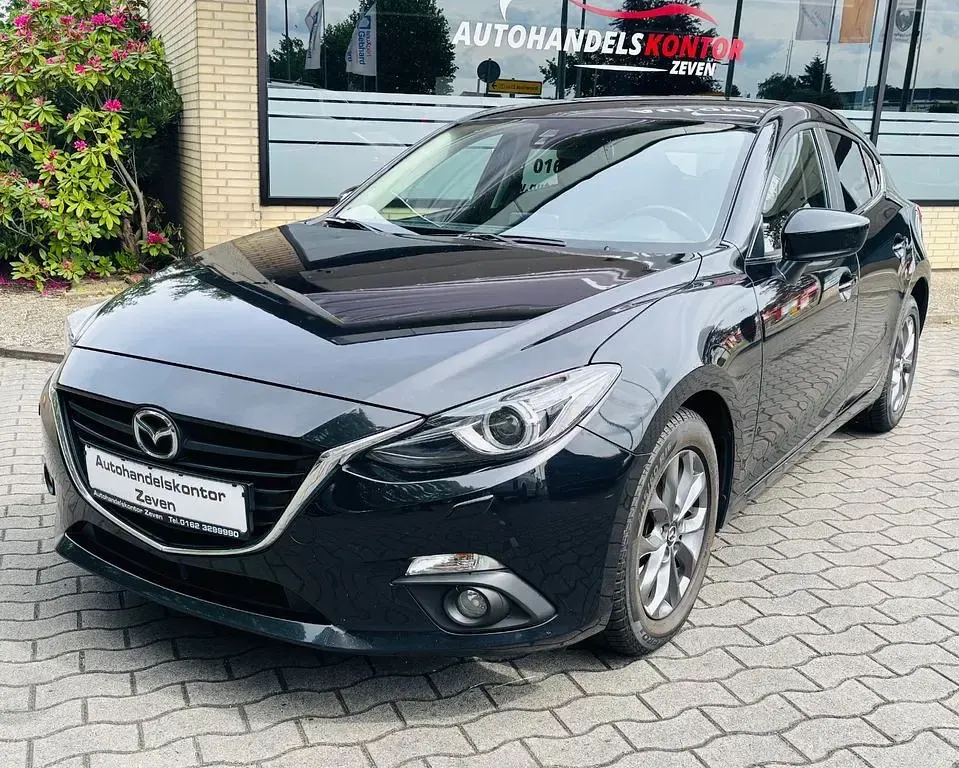 Gebraucht Mazda 3 Nakama 105 PS (77 kW) 2016 Schwarz Limousine