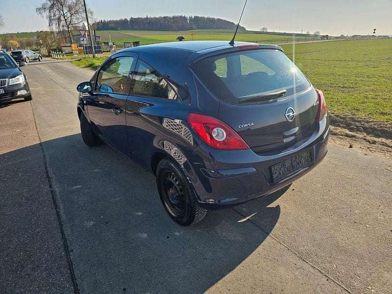 Gebraucht Opel Corsa Edition 95 PS (69 kW) 2012 Blau Kleinwagen