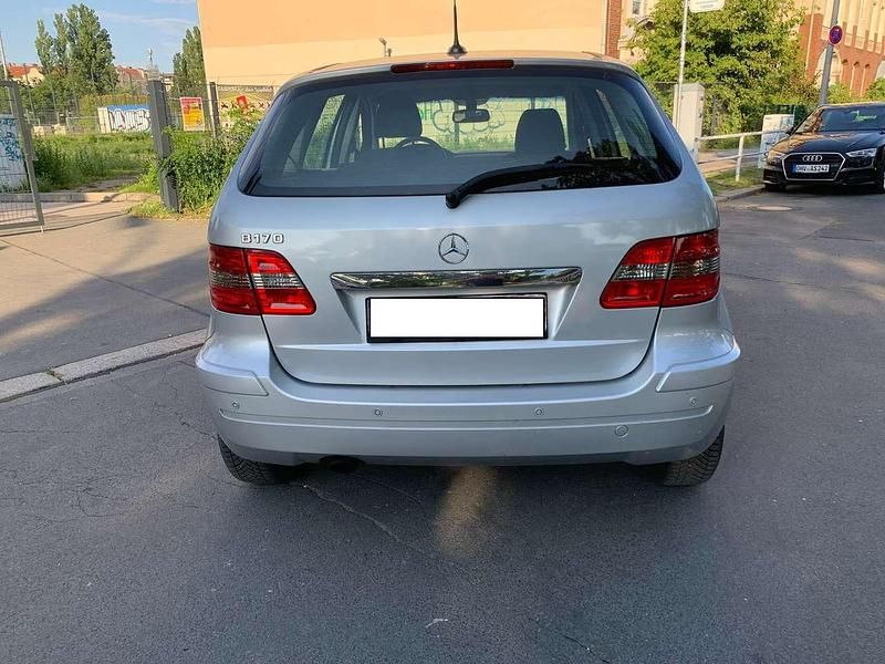 Gebraucht Mercedes B170 116 PS (85 kW) 2007 Polarsilber Van / Kleinbus