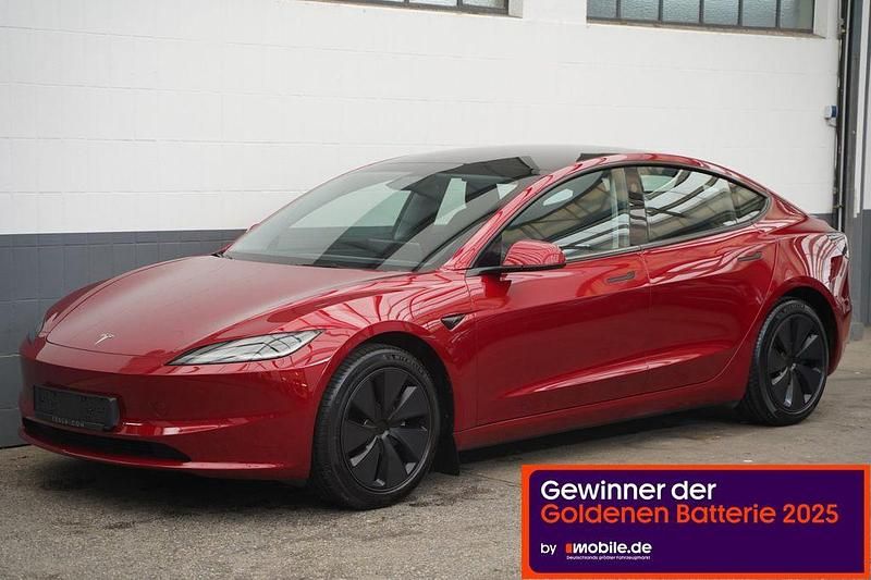 Rot Gebraucht 2024 Tesla Model 3 Long Range AWD Limousine | 42.950 € (Fairer Preis) - Bild 1/4