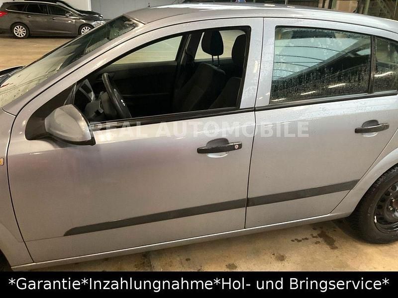 Gebraucht Opel Astra Selection 90 PS (66 kW) 2009 Silber Limousine