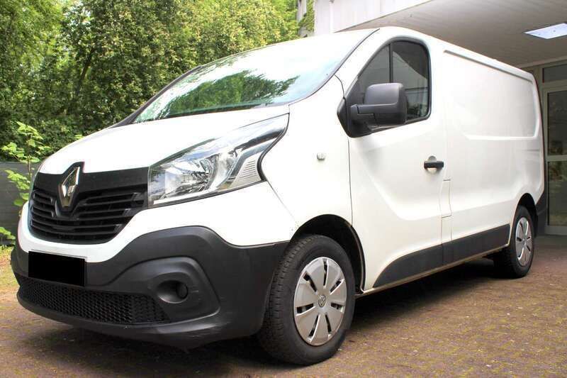 Weiß Gebraucht 2018 Renault Trafic Komfort Van | 9.900 € (Fairer Preis) - Bild 1/4