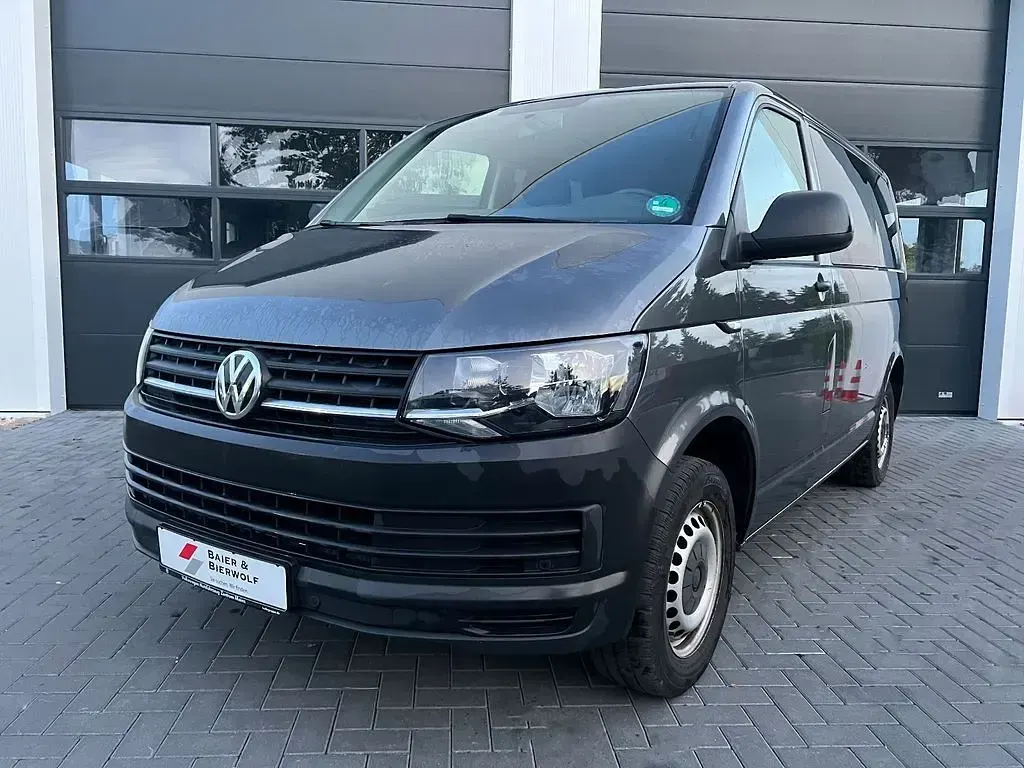 Gebraucht VW Transporter 102 PS (75 kW) 2017 Grau Van