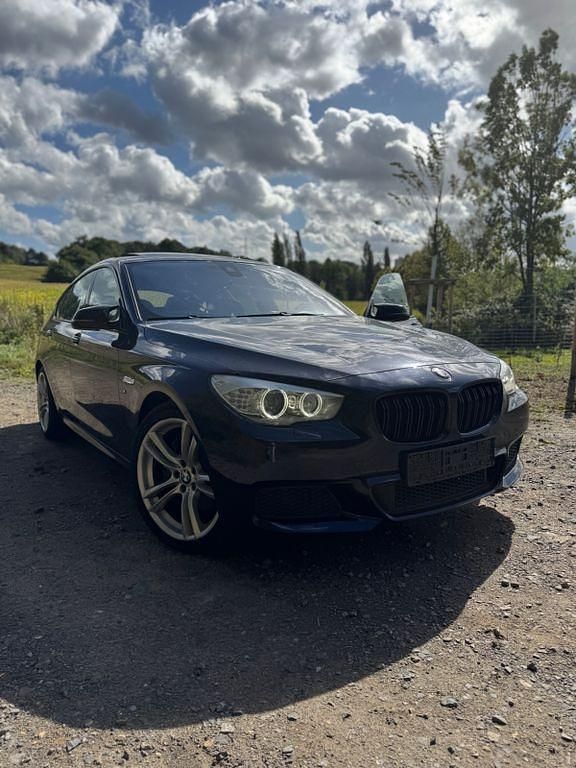 Schwarz Gebraucht 2013 BMW 530 Gran Turismo Sport Line Limousine | 15.750 € (Fairer Preis) - Bild 1/4