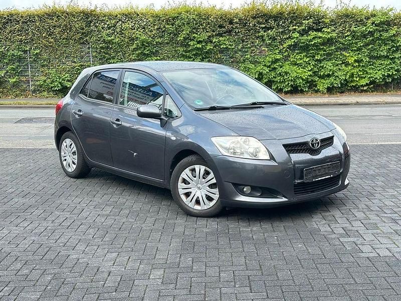 Grau Gebraucht 2007 Toyota Auris Sol Limousine | 3.490 € (Fairer Preis) - Bild 1/4