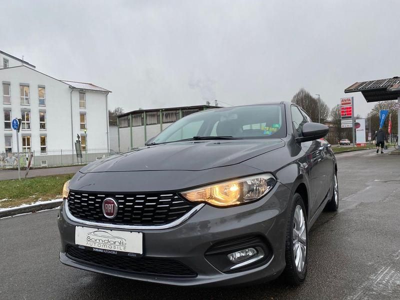 Gebraucht Fiat Tipo Lounge 95 PS (69 kW) 2017 Grau Limousine