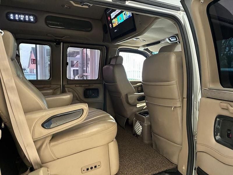 Gebraucht GMC Savana 314 PS (230 kW) 2014 Silber Van / Kleinbus