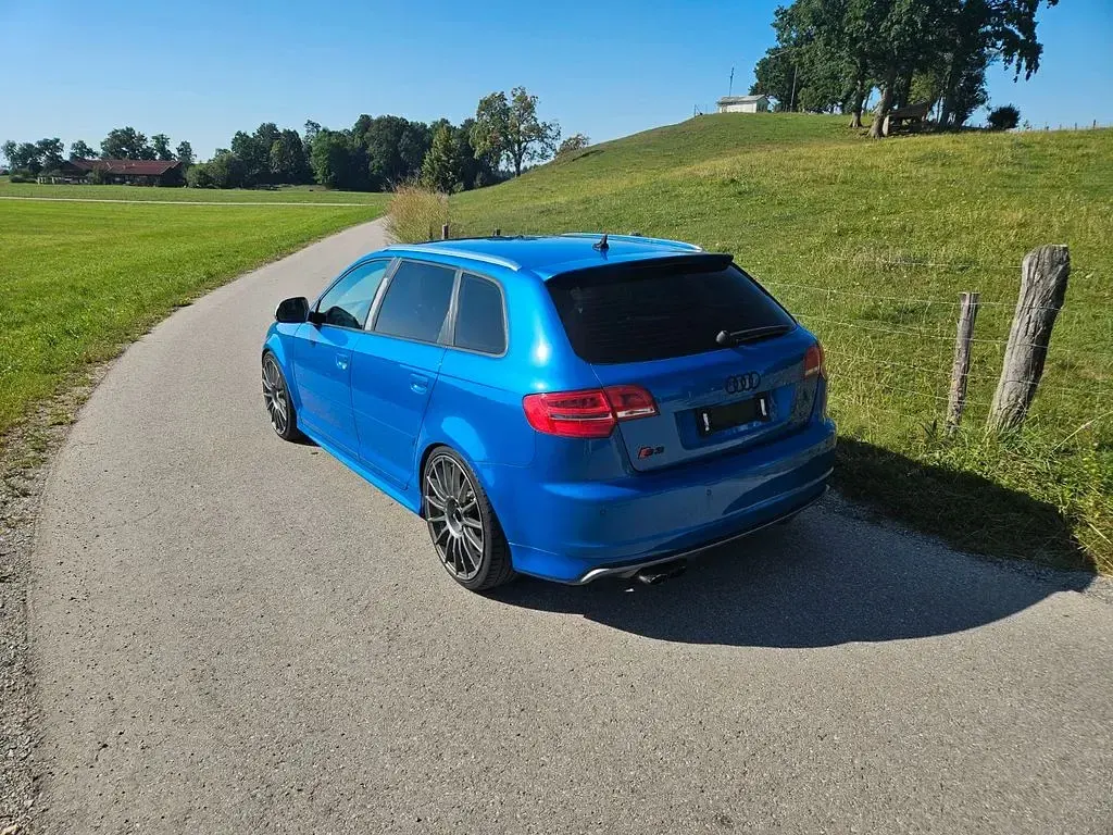 Gebraucht Audi S3 Sportback Sport 265 PS (194 kW) 2009 Blau Kleinwagen
