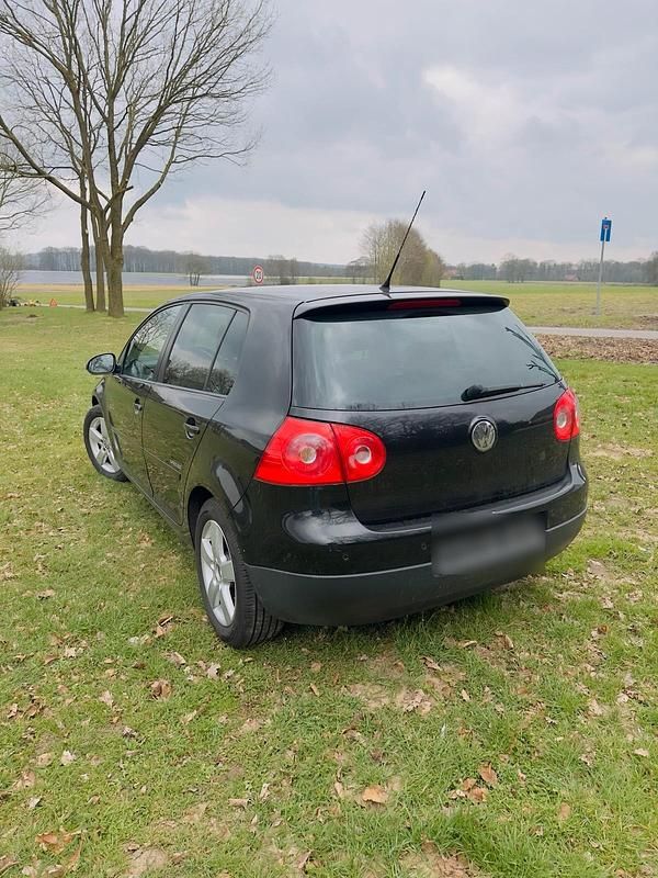 Gebraucht VW Golf VI 80 PS (58 kW) 2008 Schwarz Kleinwagen