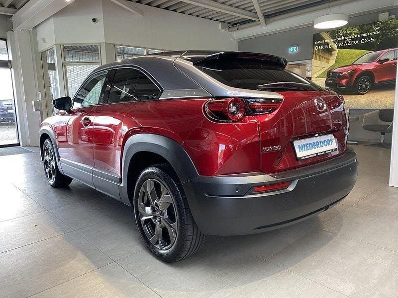 Gebraucht Mazda MX30 Ad'Vantage 106 kW (145 PS) 2022 3ton magmarot metallic (metallic) SUV