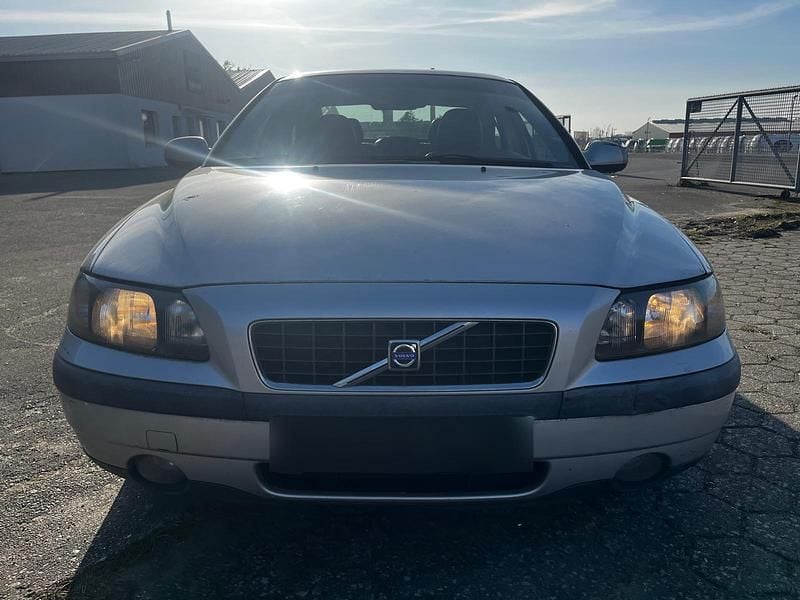 Gebraucht Volvo S60 140 PS (102 kW) 2002 Silber Limousine