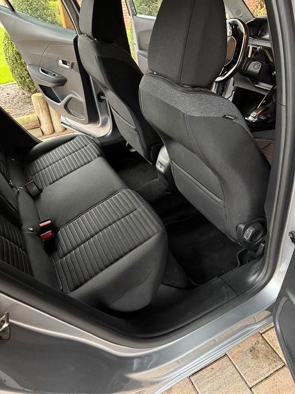 Gebraucht Peugeot 2008 Allure 131 PS (96 kW) 2022 Grau SUV