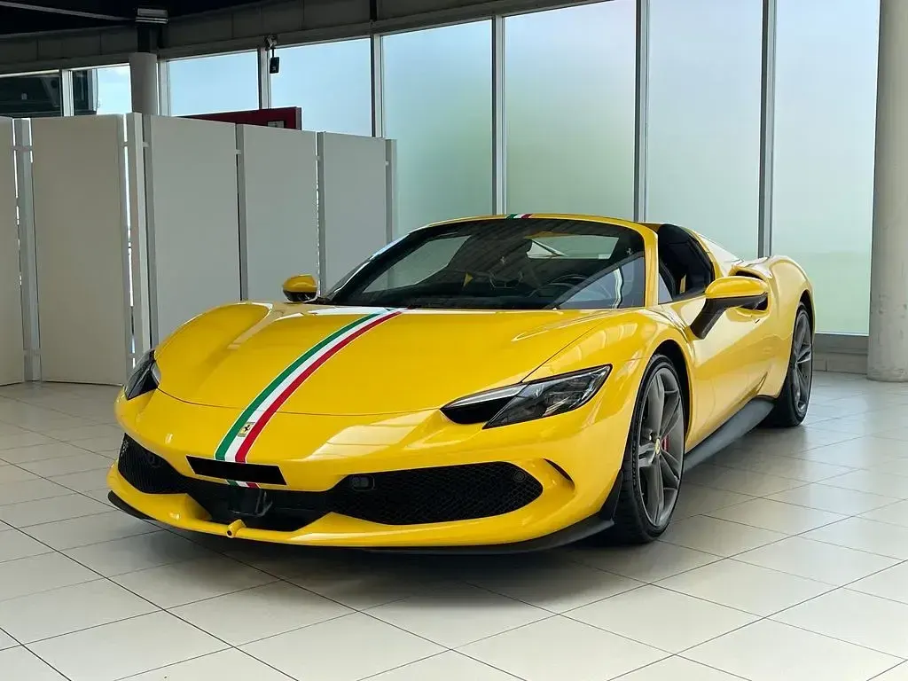 Gebraucht Ferrari 296 829 PS (609 kW) 2023 Cabrio