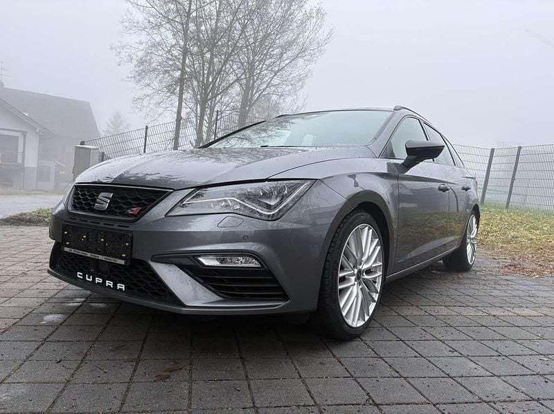 Gebraucht Cupra Leon 300 PS (220 kW) 2018 Grau Kombi