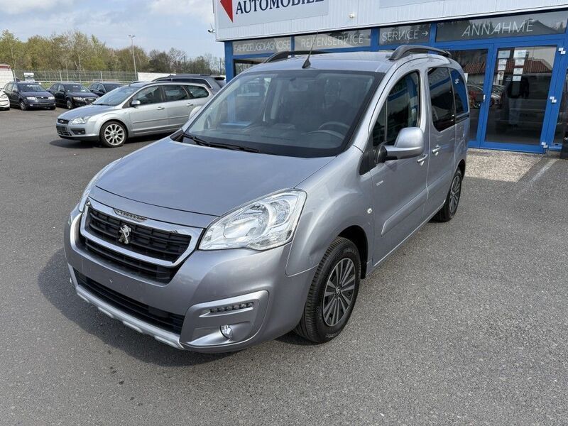 Grau Gebraucht 2018 Peugeot Partner Tepee Outdoor Van / Kleinbus | 10.820 € (Fairer Preis) - Bild 1/4