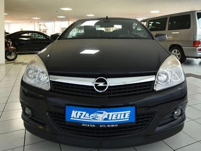 Gebraucht Opel Astra 101 PS (74 kW) 2008 Schwarz Cabrio