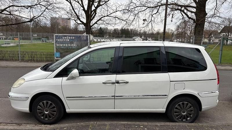 Gebraucht Peugeot 807 140 PS (102 kW) 2008 Weiß Van / Kleinbus