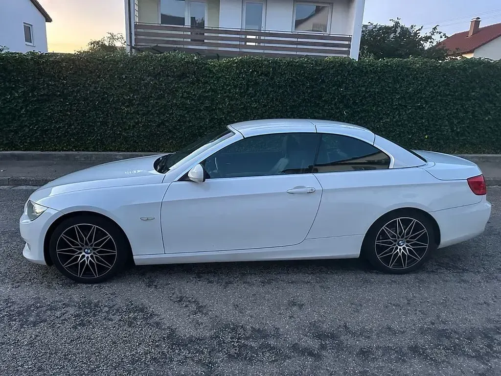 Gebraucht BMW 320 Cabriolet 184 PS (135 kW) 2011 Weiß Cabrio
