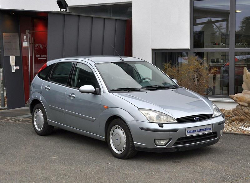 Gebraucht Ford Focus Ghia 130 PS (95 kW) 2004 Grau Limousine