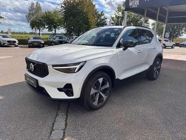 Gebraucht Volvo XC40 120 PS (88 kW) 2024 SUV